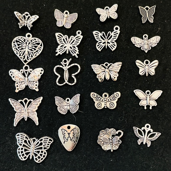 Lot of Metal Silver Color Charms for Jewelry Making - Picture 8 of 13
